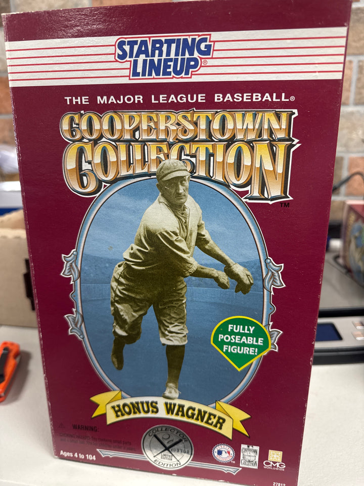 Starting Lineup: Cooperstown Collection - Honus Wagner UT102926