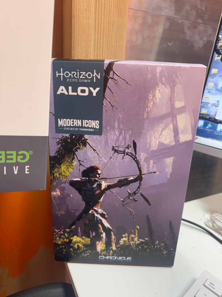 Horizon Zero Dawn Aloy Statue ThinkGeek #2 Limited Edition Modern Icons MD42126