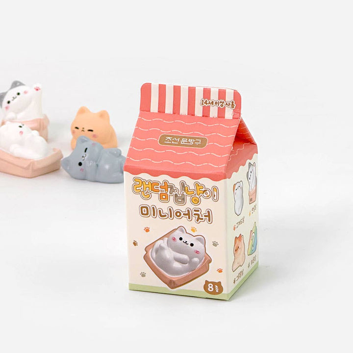 Random Cozy Cat Miniature Figure– Blind Box Series NE33126