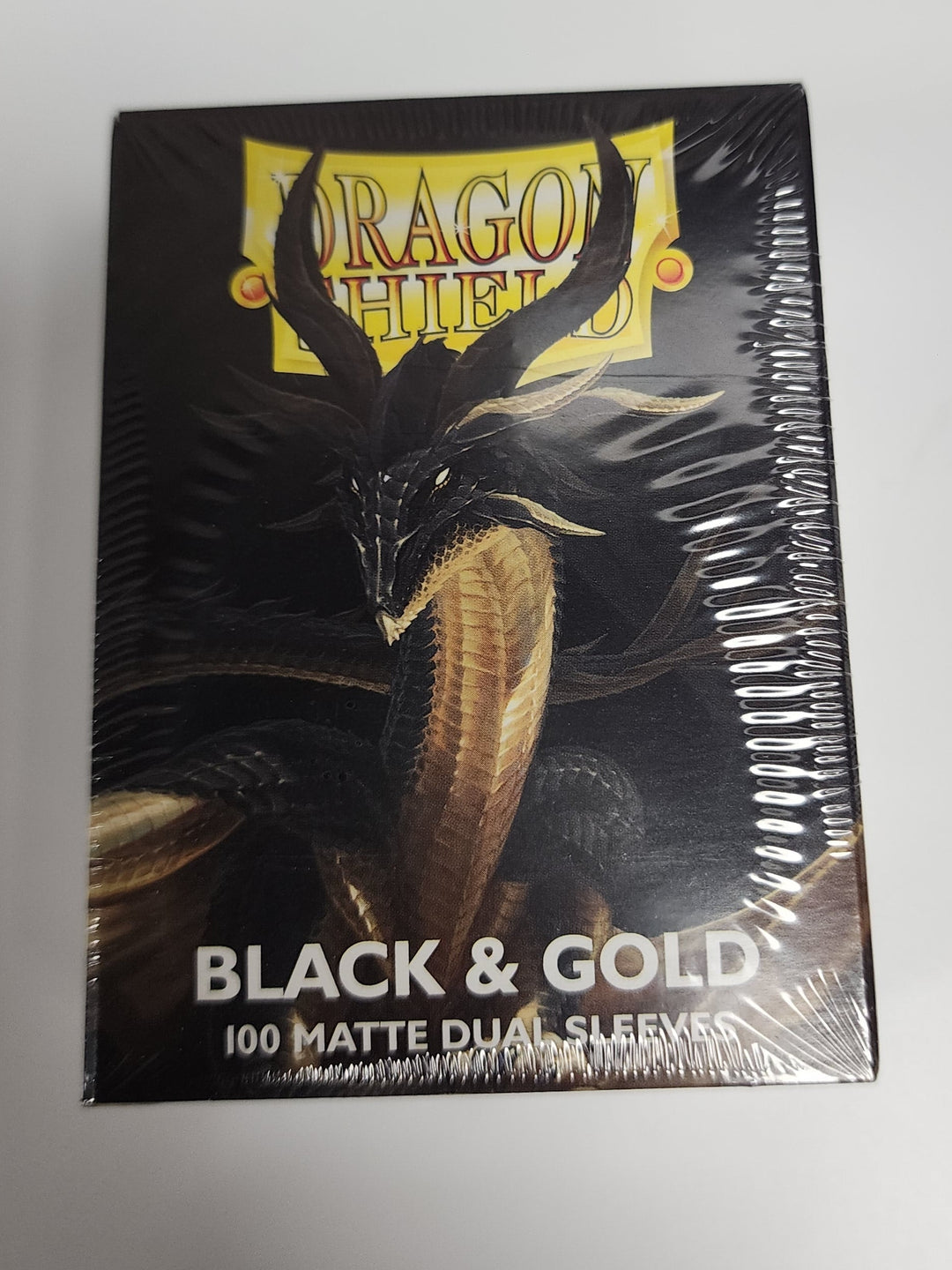 Dragon Shield - 100 Matte Dual Sleeves - Black and Gold NA31926