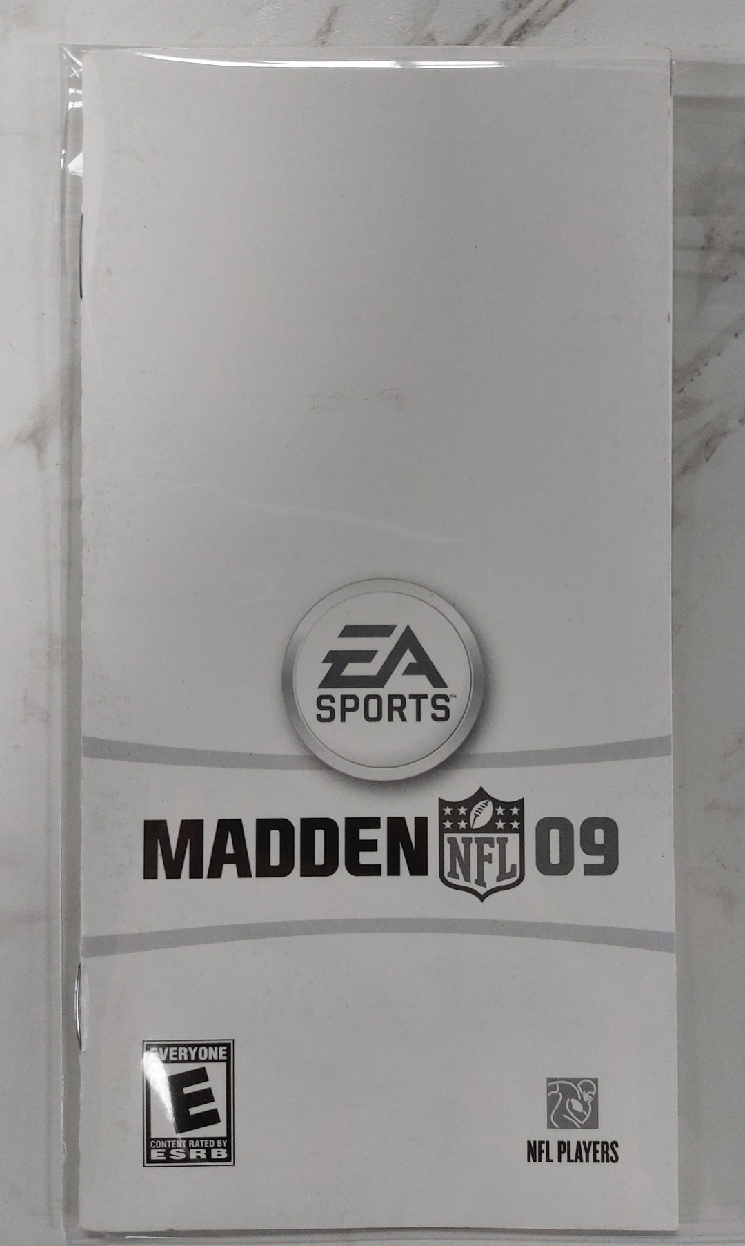 Madden 09 - PSP Manual ONLY MO61526