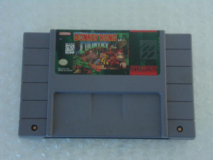 Donkey Kong Country Super Nintendo SNES Used