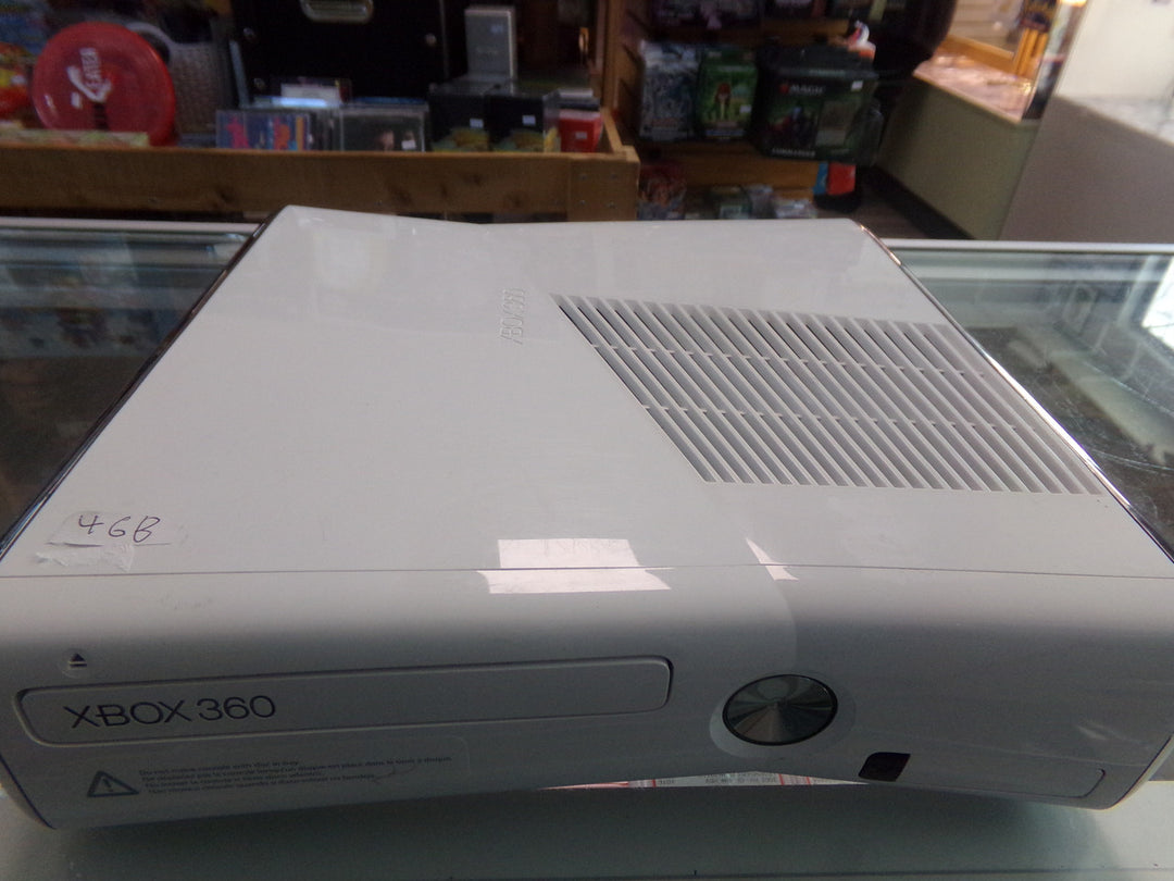 Microsoft Xbox 360 "S" Console (White) (4GB) Used