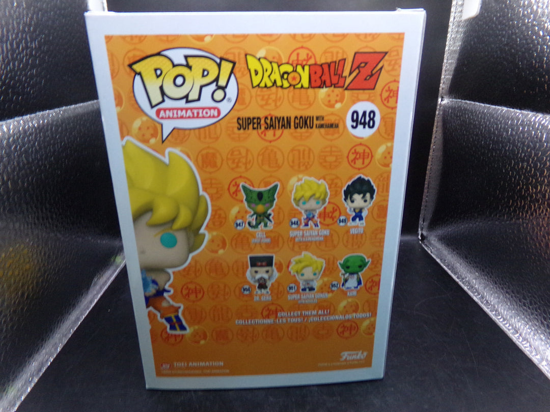 Dragon Ball Z - #948 Super Saiyan Goku with Kamehameha (FYE) (Glow in the Dark) Funko Pop