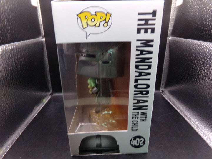 Star Wars - #402 Mandalorian with Child Funko Pop