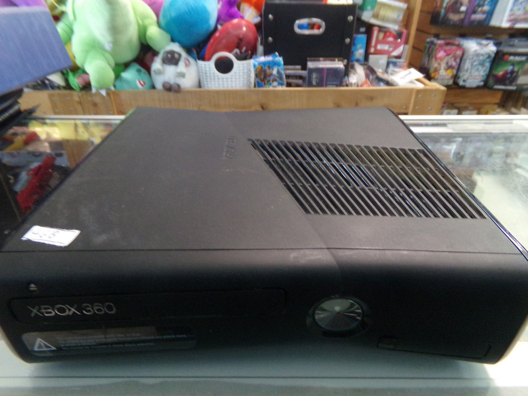 Microsoft Xbox 360 S Model Console (4GB) Used