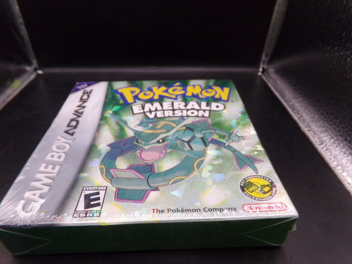 Pokemon Emerald Game Boy Advance NEW