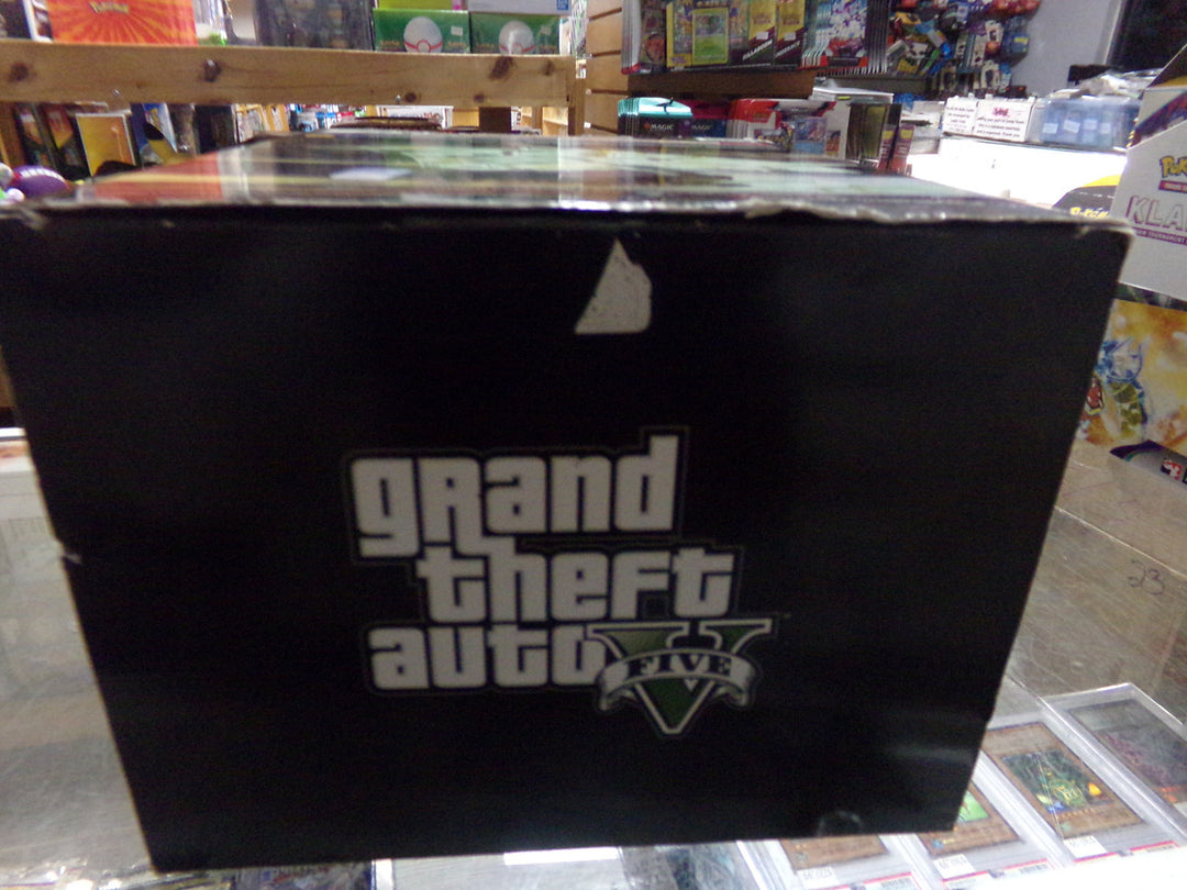 Grand Theft Auto V Collector's Edition Playstation 3 PS3 Used