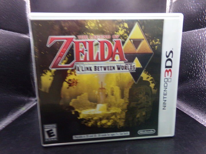 The Legend of Zelda: A Link Between Worlds Nintendo 3DS CASE ONLY