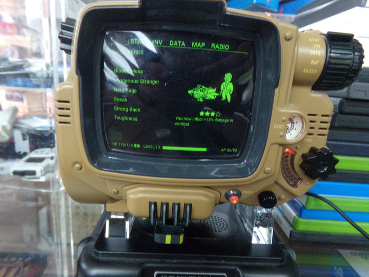 ThinkGeek Fallout 4 Pip-Boy Deluxe Edition (Bluetooth Version) Used