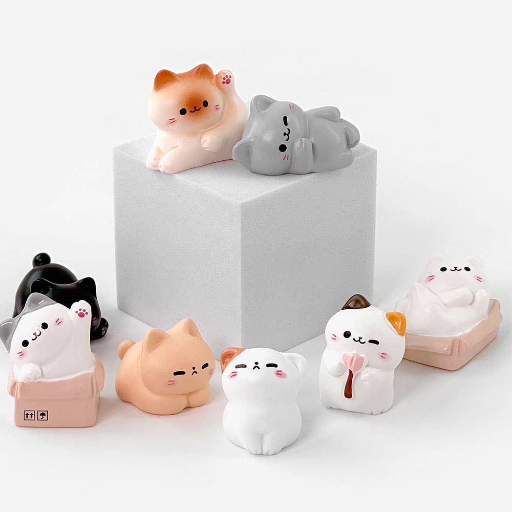 Random Cozy Cat Miniature Figure– Blind Box Series NE33126