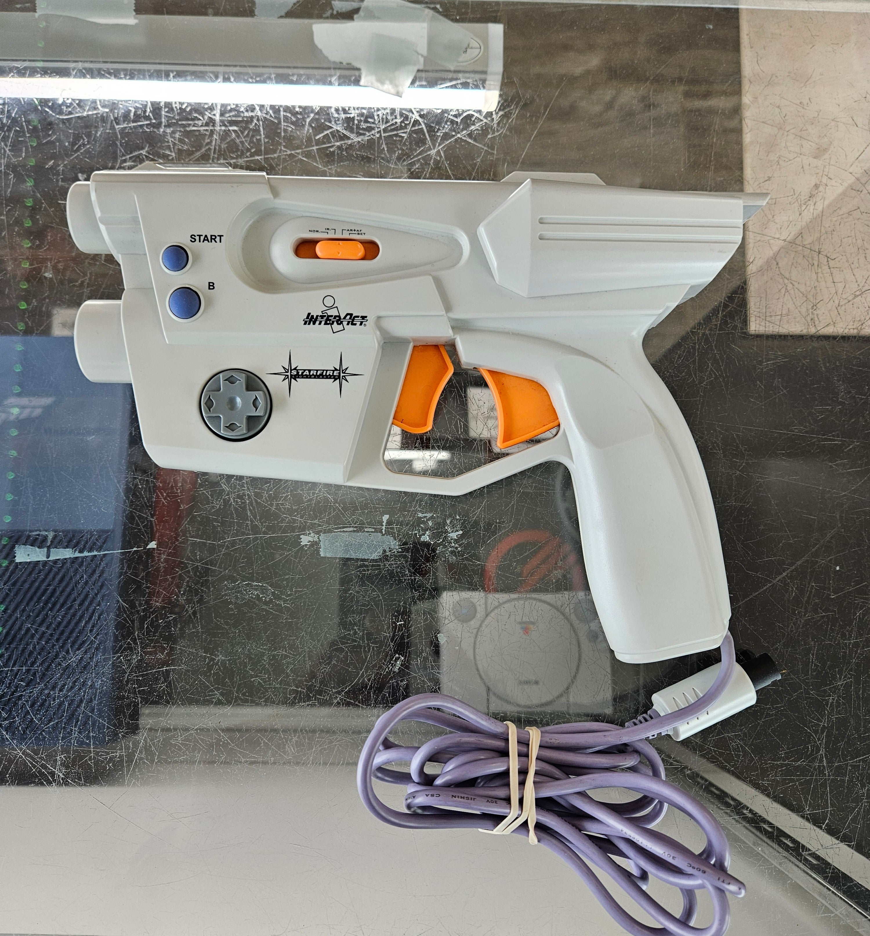 Lightgun Starfire para Sega Dreamcast USA - Escorrega o Preço Lightgun Starfire para Sega Dreamcast USA - Escorrega o Preço