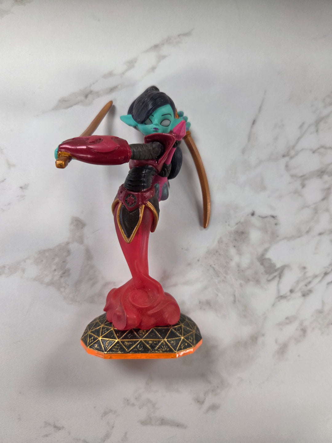 Ninjini - Giants, Scarlet Skylanders Figure SKY528262