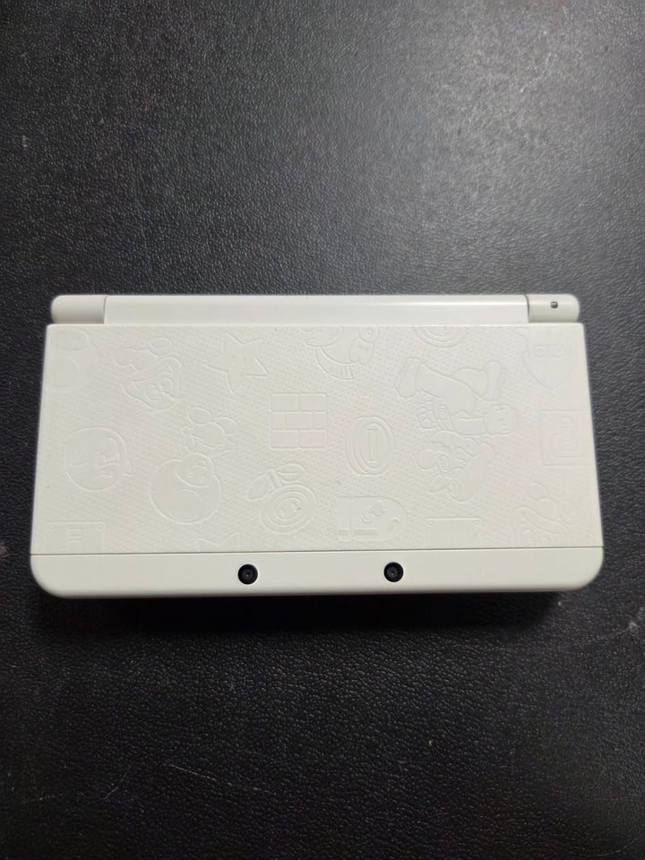 Nintendo 3DS Console CON72825