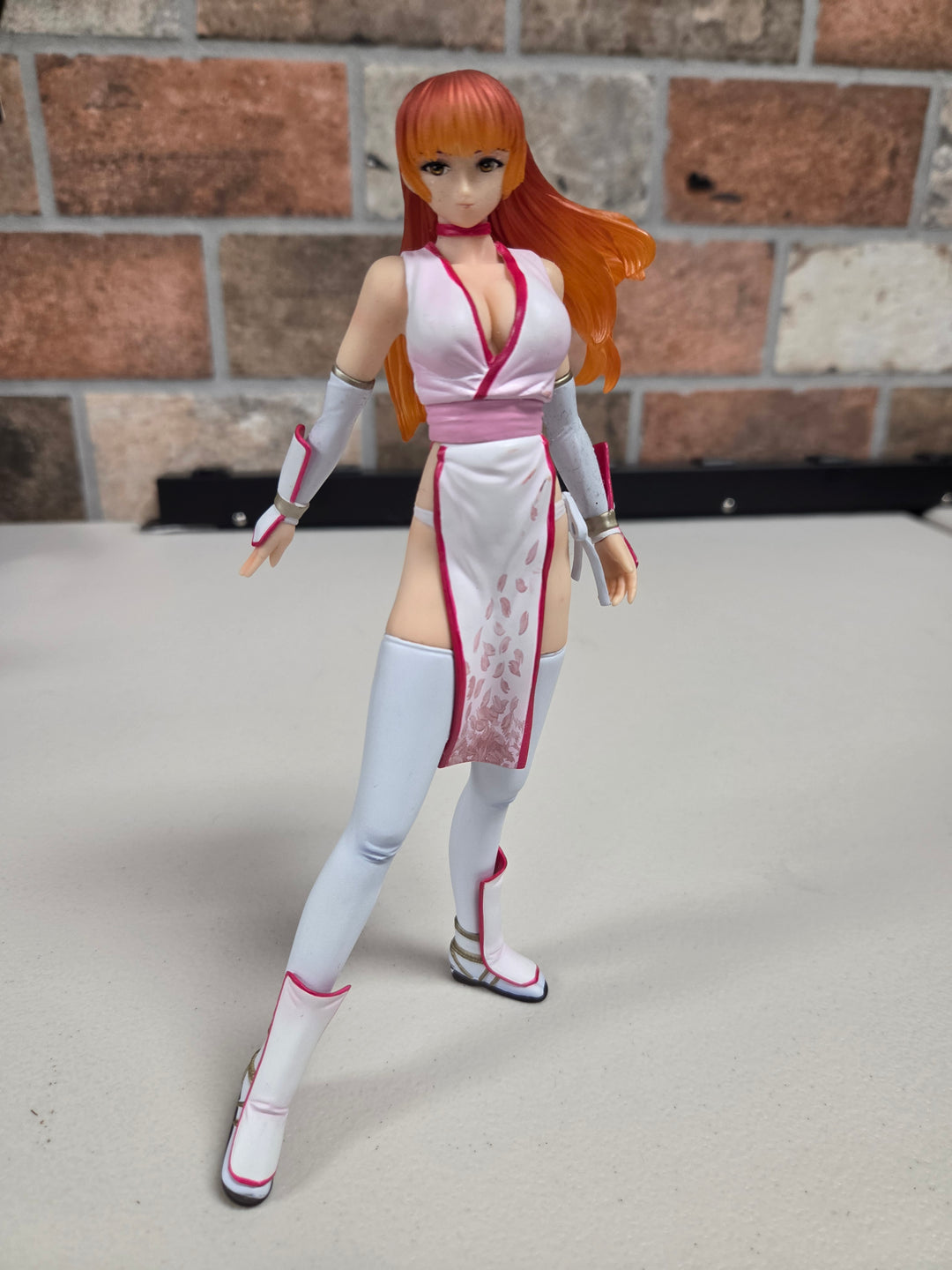Dead or Alive: Kasumi White Dress Figure (MISSING SWORD) UT61726
