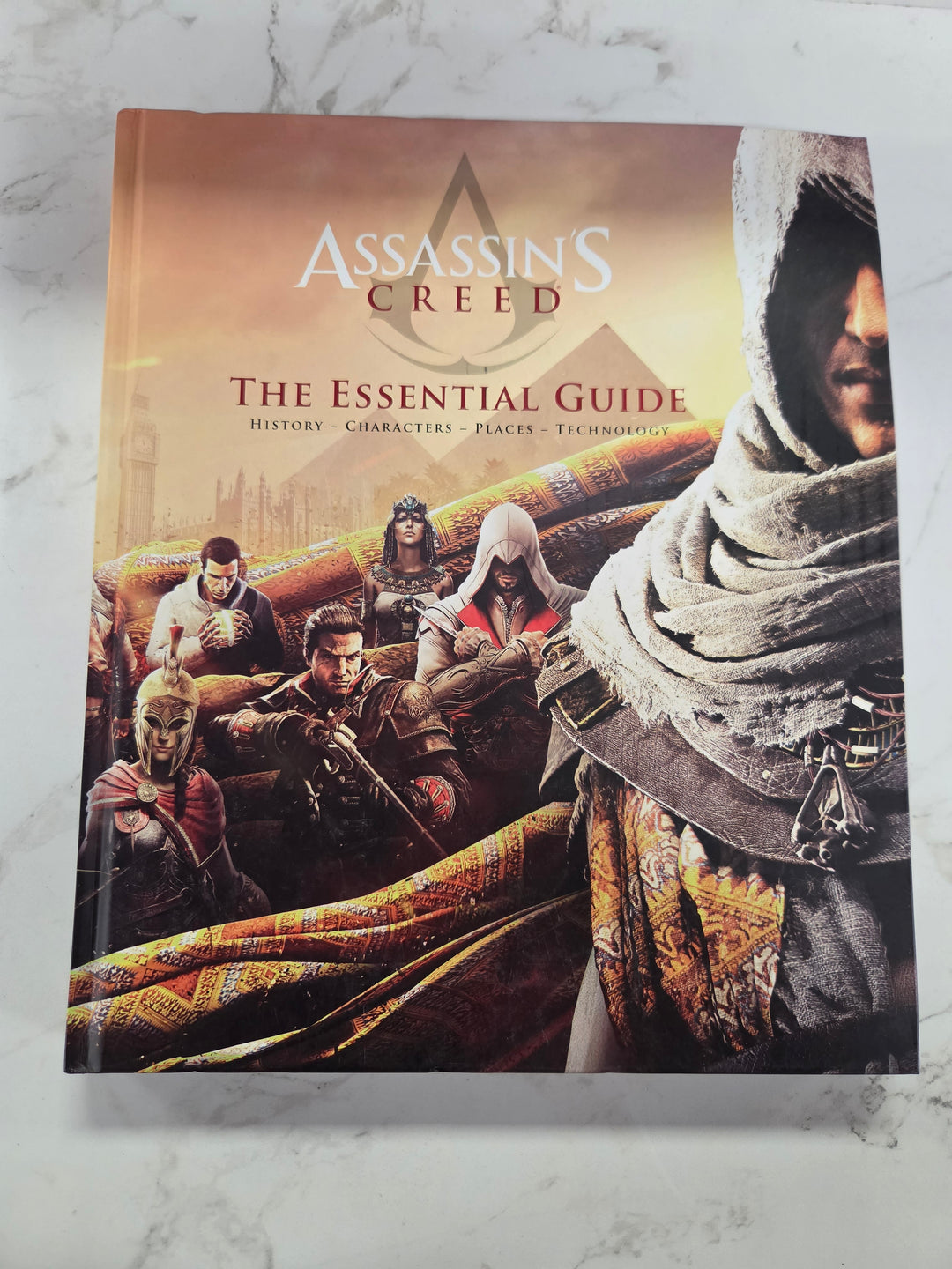 Assassin's Creed: The Essential Guide (Titan Books) - Strategy Guide ST61926