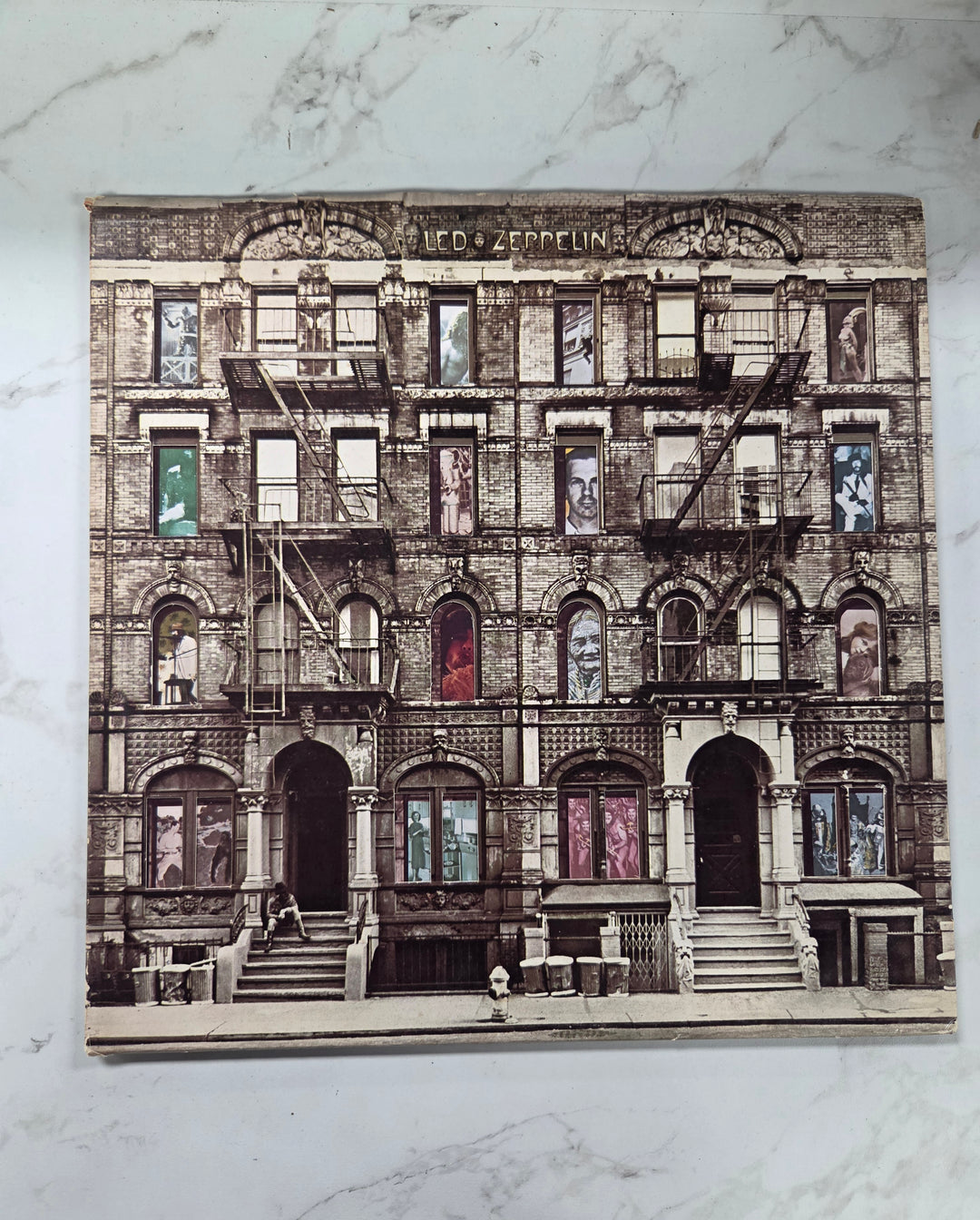 Led Zeppelin – Physical Graffiti (1975 U.S. Pressing) Very Good VR9226