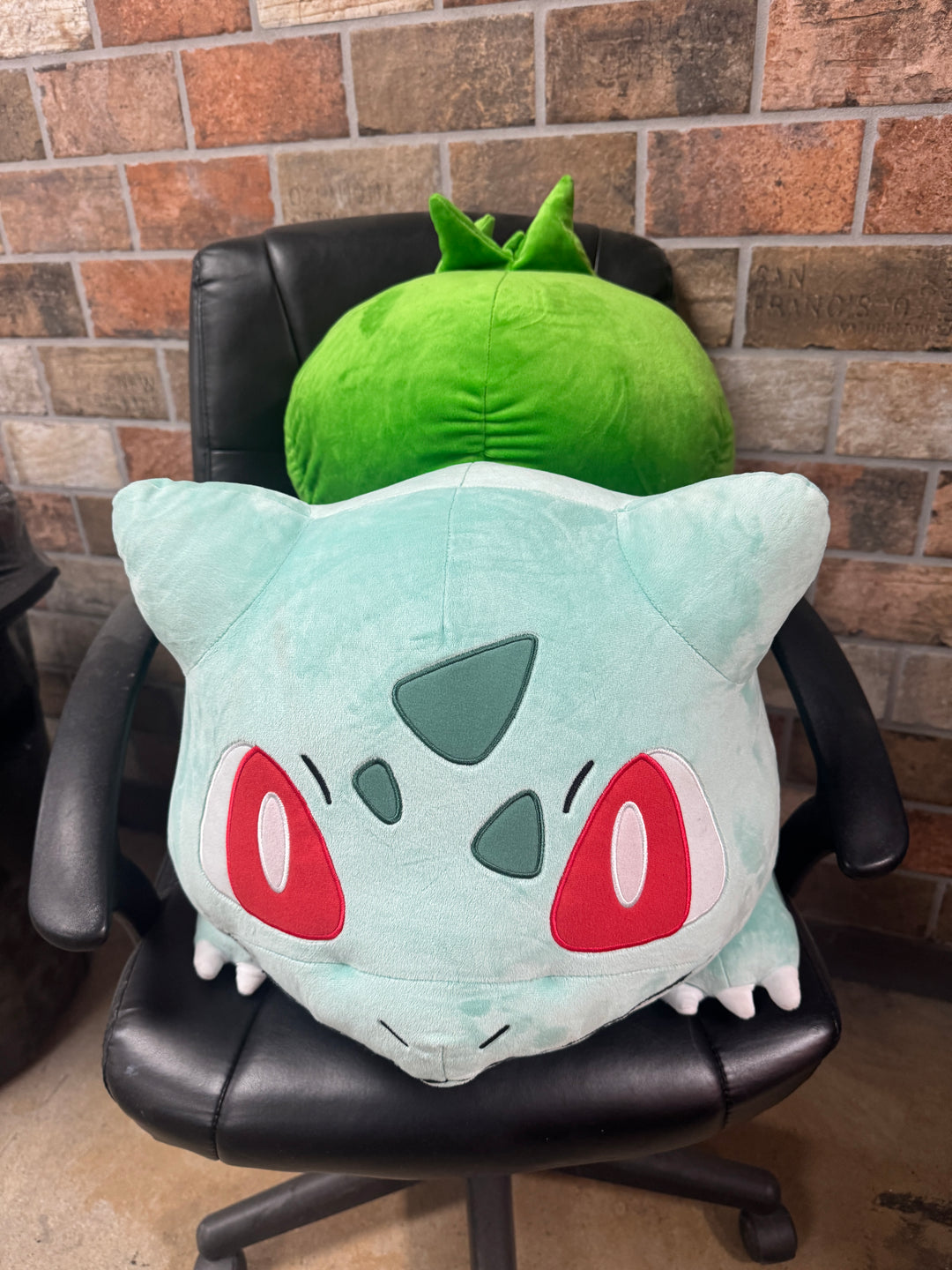 Pokemon Center Life Size Bulbasaur Plush NEW - Authentic   NT102425
