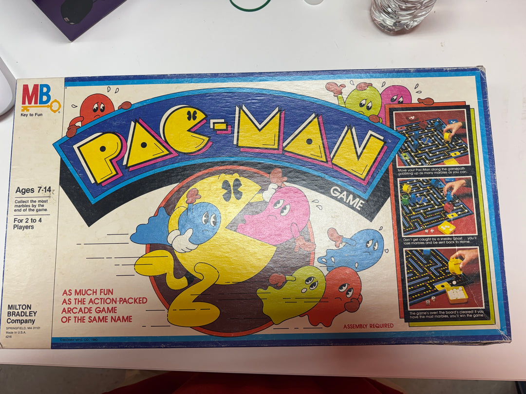 Milton Bradley Pac-Man Retro Board Game - MD31326