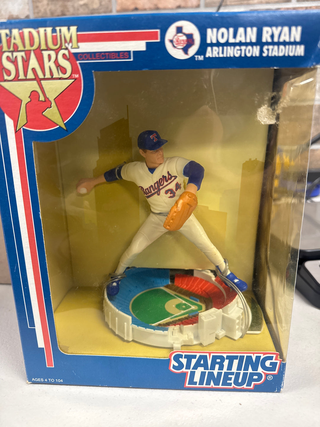 Starting Lineup: Stadium Stars - Nolan Ryan Arlington Stadium UT102926