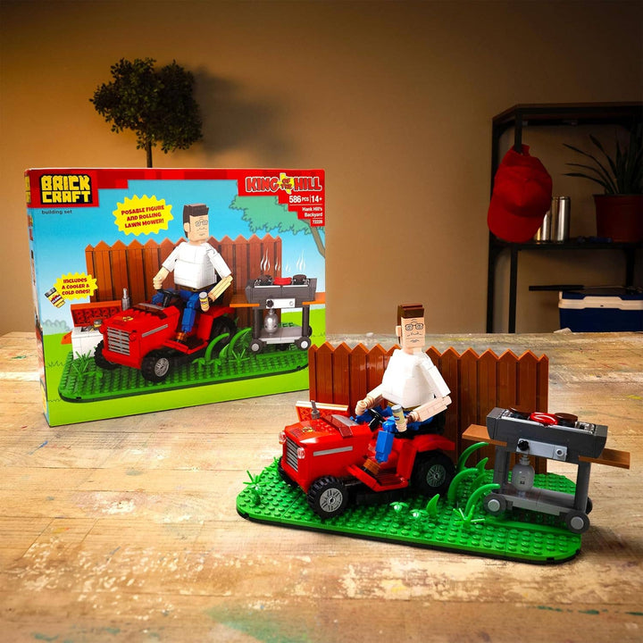 King of The Hill Hank Hill’s Backyard Building Block Set NE33126