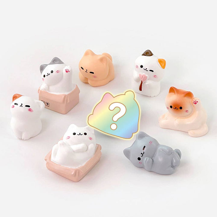 Random Cozy Cat Miniature Figure– Blind Box Series NE33126