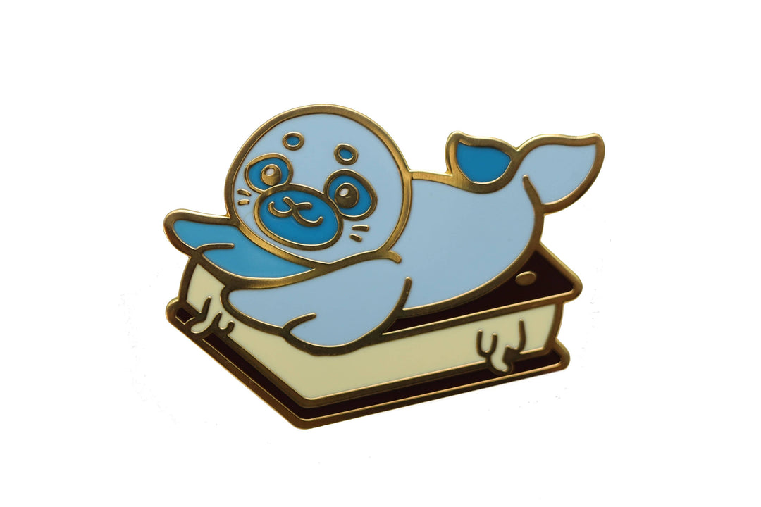 Pastry Pets: Ice Cream Sandwich Seal - Pin & RPG Dice Set - NE043026