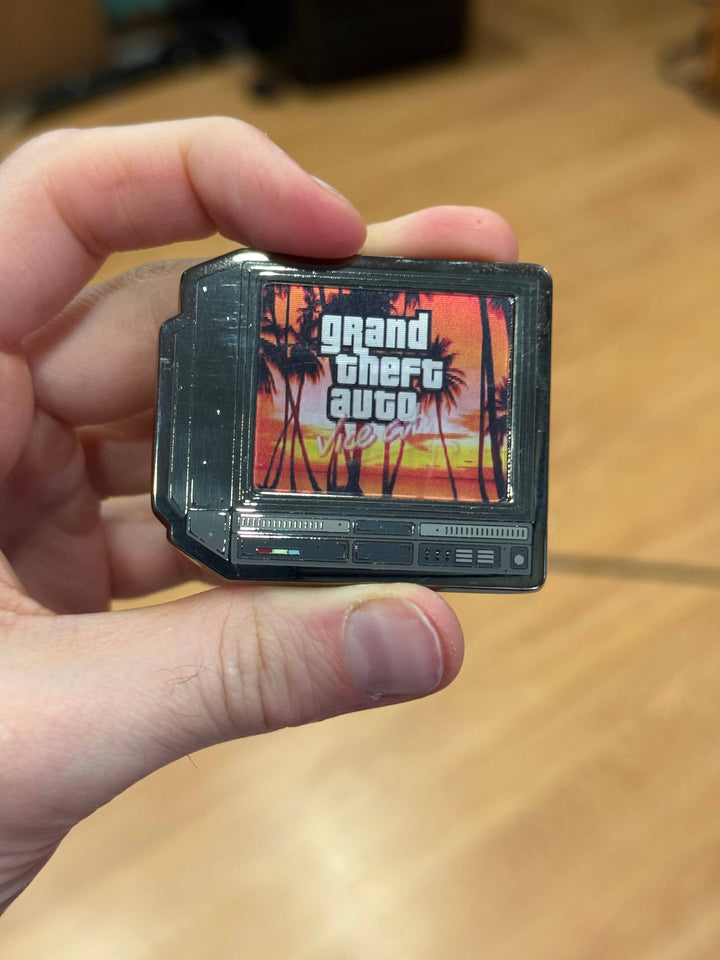 2.5" Lenticular GTA IV Vice City CRTV Enamel Pin - NE32726