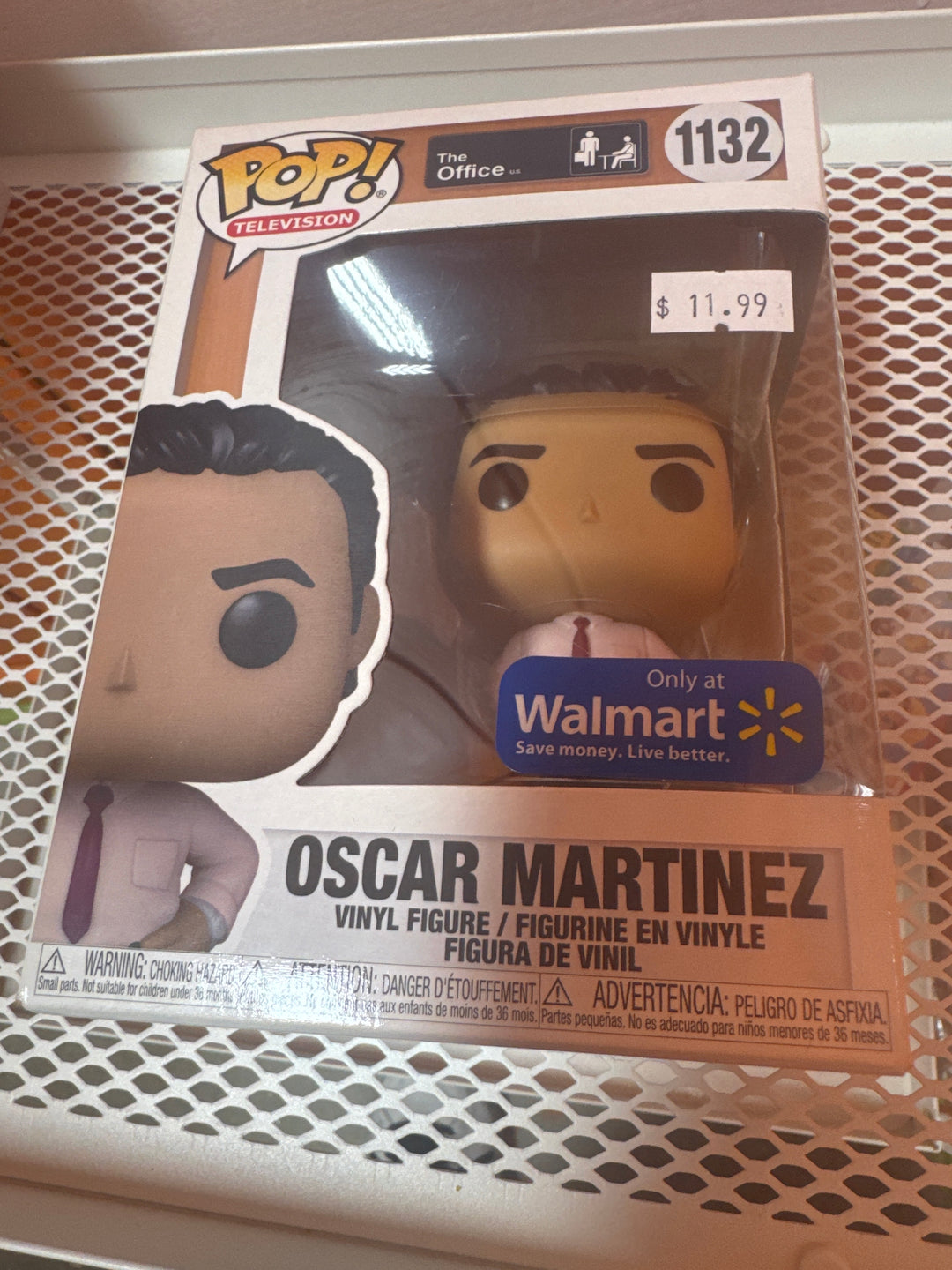 Funko Pop! Oscar Martinez #1132 (Walmart) The Office FP41626