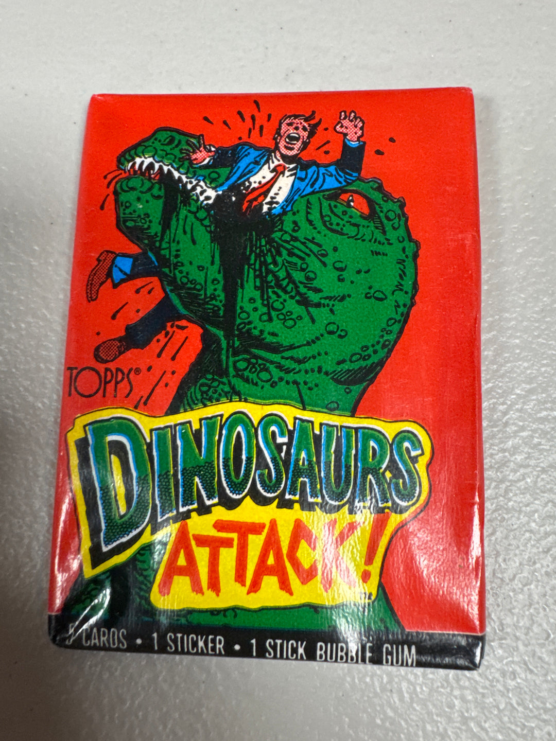 Topps Dinosaurs Attack Trading Card Pack MD52126