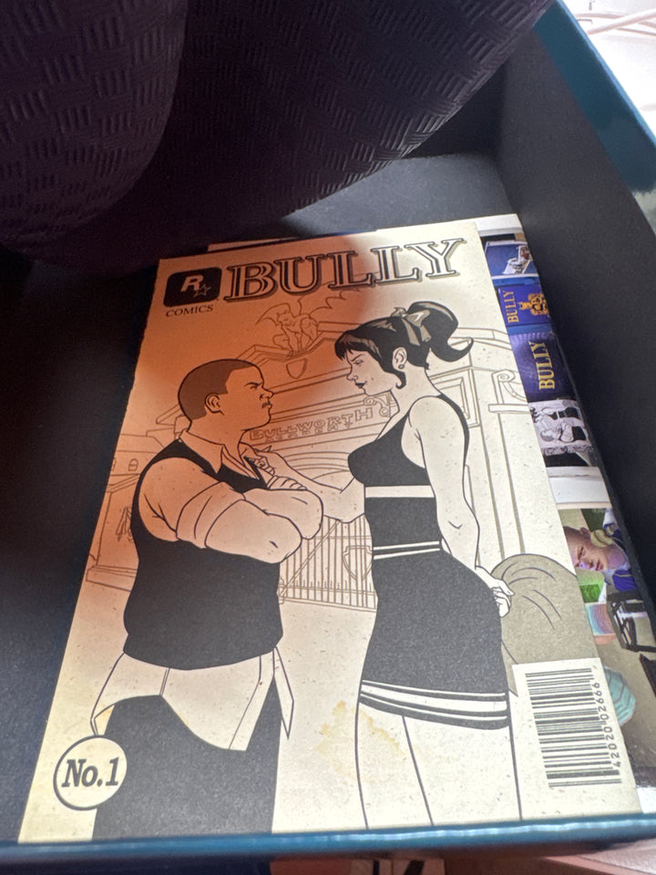 Bully Collector's Edition with Comic and Dodgeball - PS2 DI5526