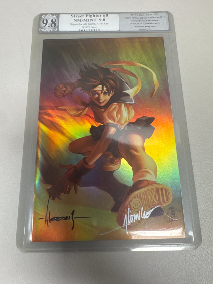 Street Fighter #8 NM/MINT Comic Book 9.8 Autographed/Signed  Power Foil Cover UG71726