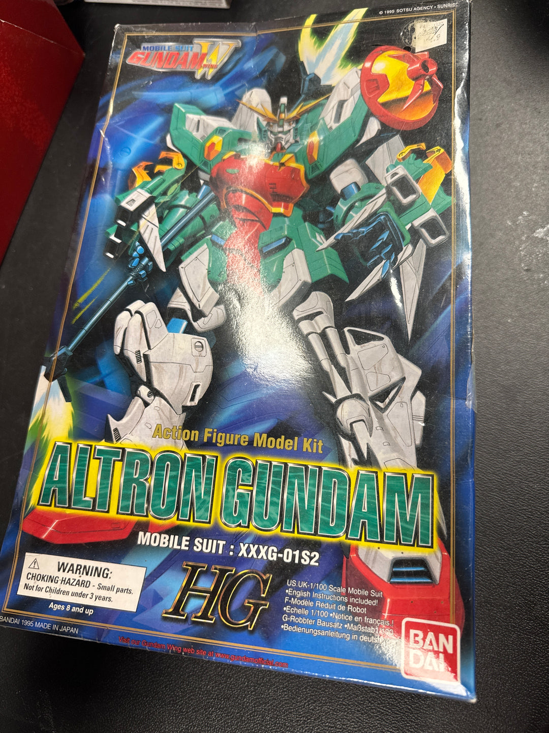 Vintage Bandai HG 1/100 XXXG-01S2 Altron Gundam Plastic Model Kit DAMAGED BOX NT61626