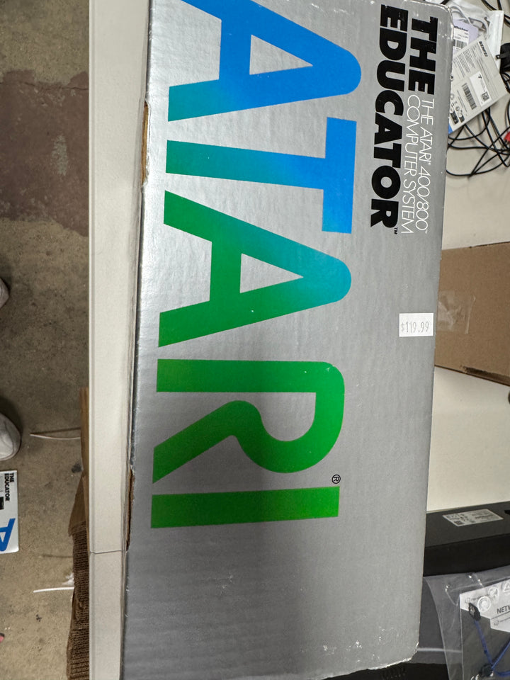 Atari 400/800 Computer System (The Educator) in Original Box) Untested