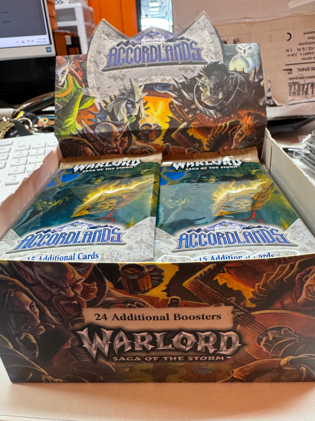 Warlord CCG: Saga of the Storm- Into the Accordlands Booster Pack or Box MD32726