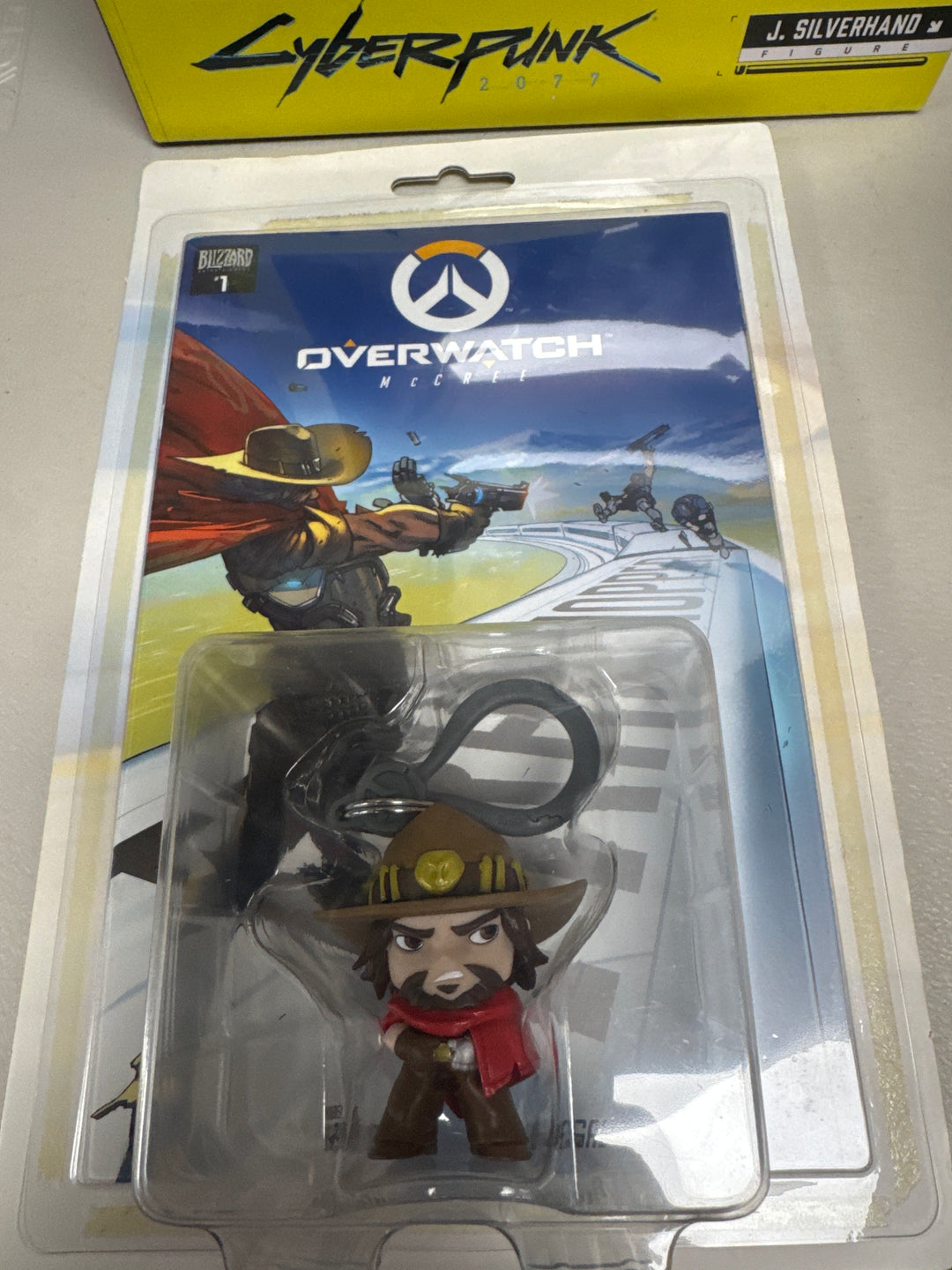 Overwatch McCree #1 Comic Book & Action Figure Backpack Hanger Keychain  UT82526