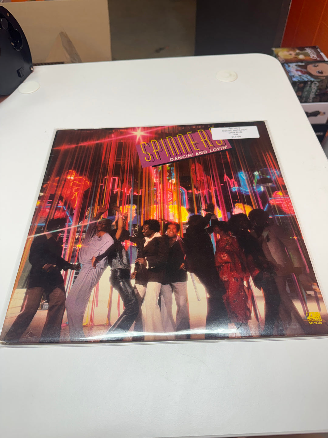 Spinners - Dancin' and Lovin' (NM Condition) Vinyl Record   VR32026