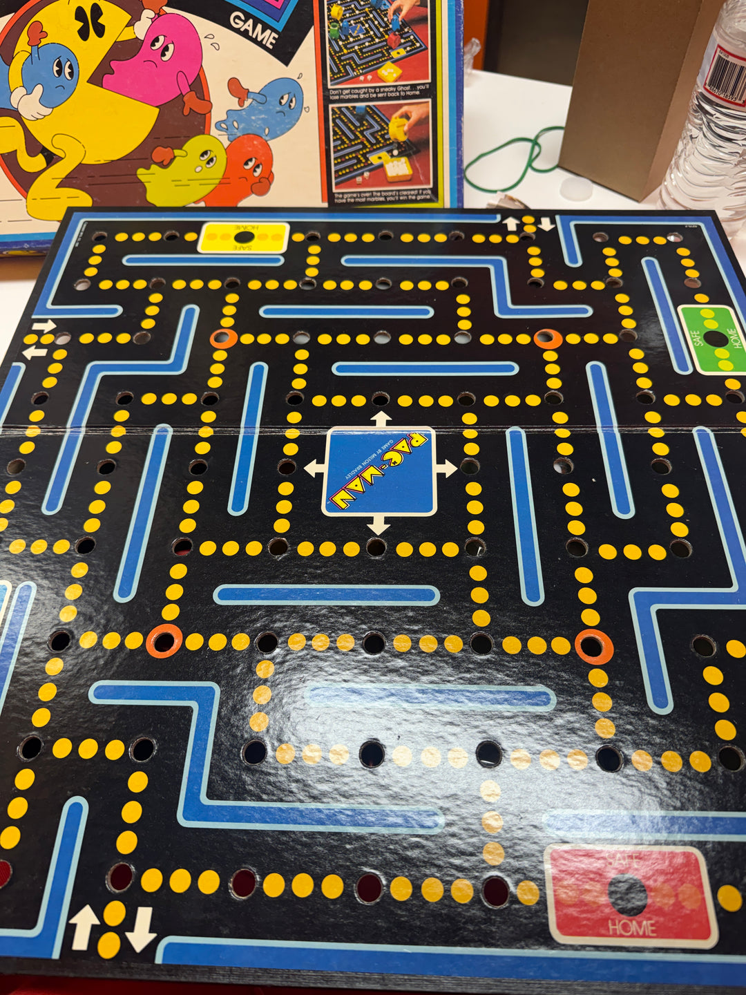 Milton Bradley Pac-Man Retro Board Game - MD31326