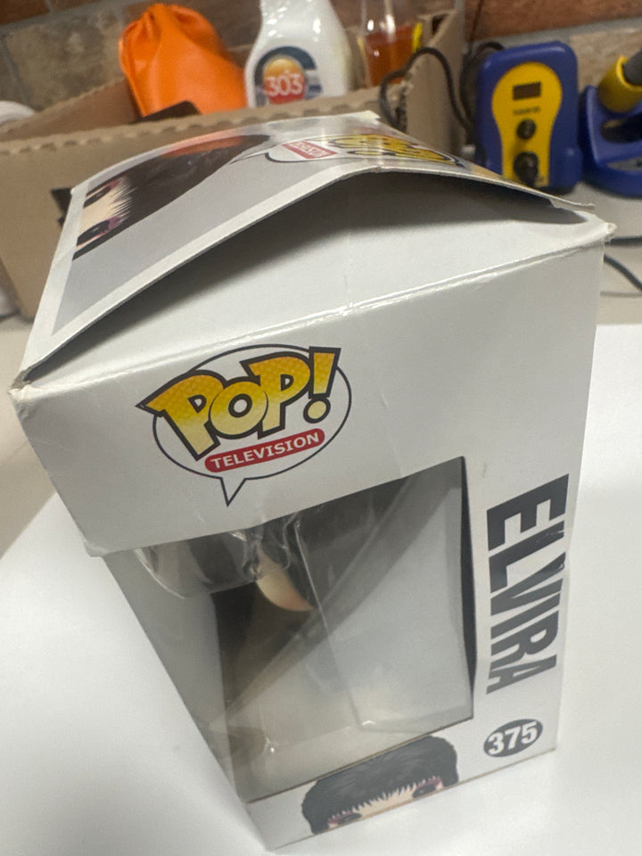 Funko Pop! Elvira #375 Mistress of the Dark DAMAGED BOX FP81126