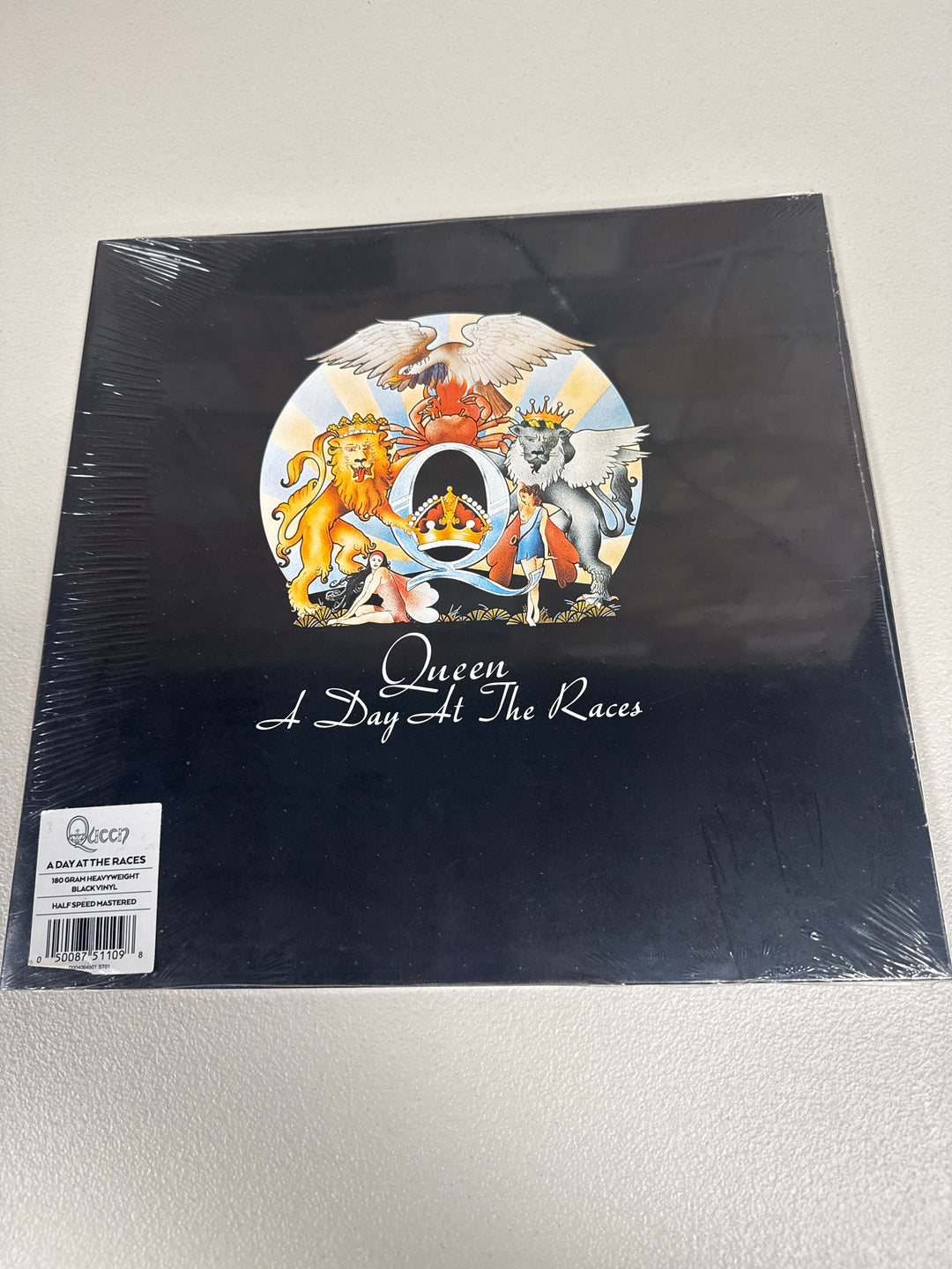 Queen - A Day At The Races [LP] (180 Gram, 2022 pressing) NEW Vinyl Record NVR51926