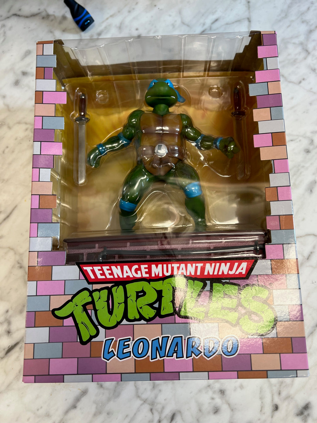 Teenage Mutant Ninja Turtles Leonardo 1:8 Scale Statue PCS Collectibles UT52325