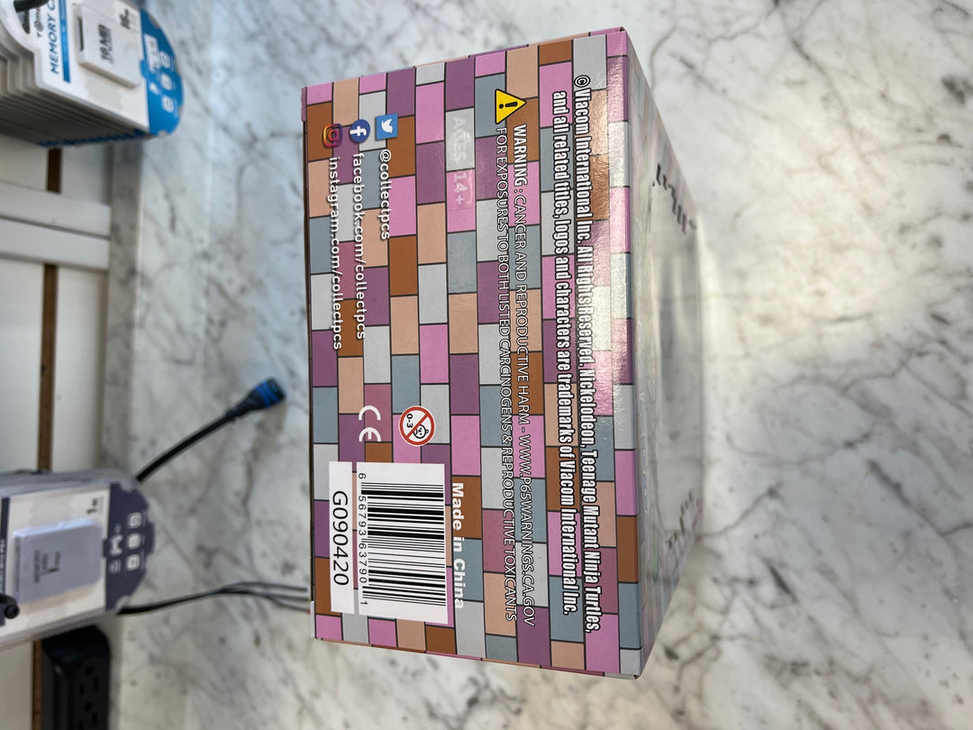 Teenage Mutant Ninja Turtles Leonardo 1:8 Scale Statue PCS Collectibles UT52325