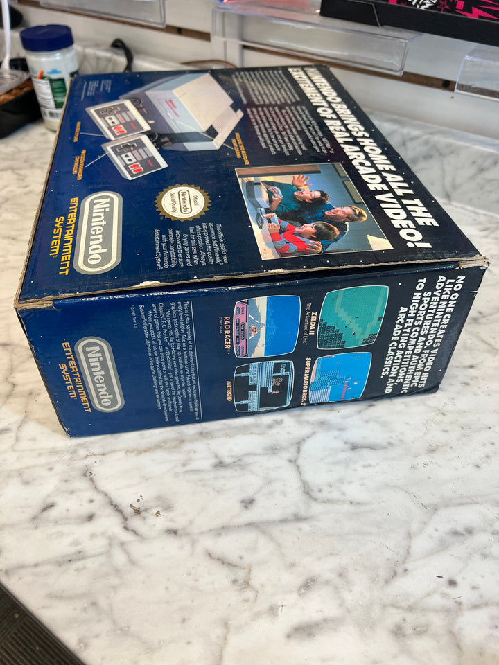 Nintendo Entertainment System NES Console in Box FOR PARTS NOT WORKING