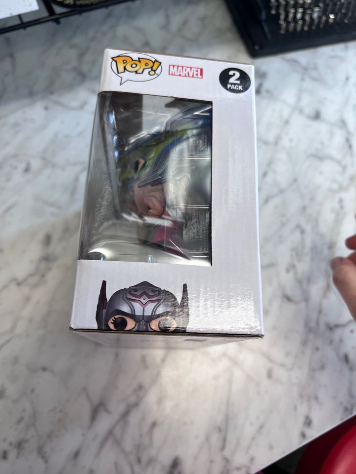 Funko Pop! Thor Love & Thunder 2-Pack Thor and Mighty Thor UP111525