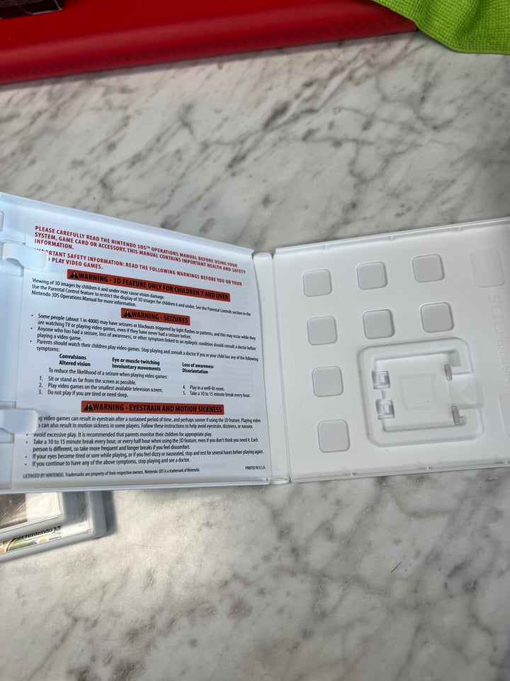 Etrian Odyssey IV Legends of the Titan Nintendo 3DS Case ONLY NO GAME CO52625