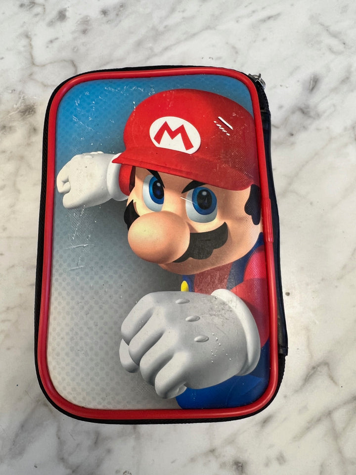 Nintendo 3DS Super Mario Soft Carry Case w/ stylus (Slight damage)  UA81825
