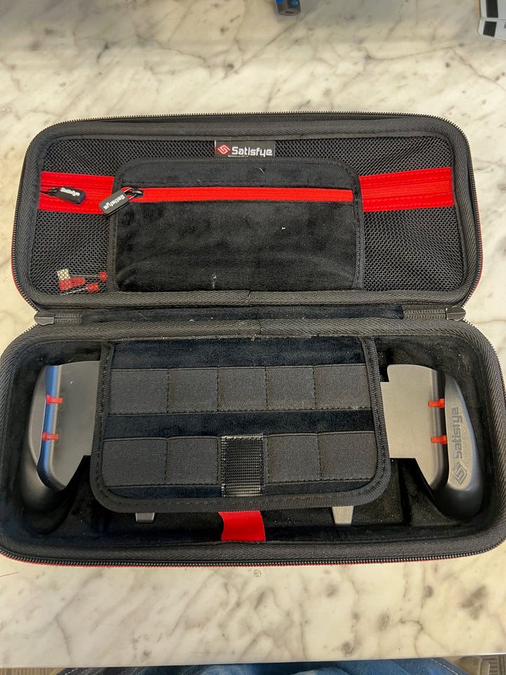 Nintendo Switch Satisfye Hard Carry Case with Grips UA81825