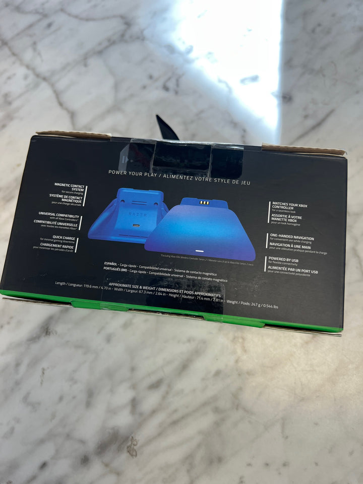 Razer Universal Quick Charging Stand for Xbox Series X, Series S (Aqua Shift) N81825