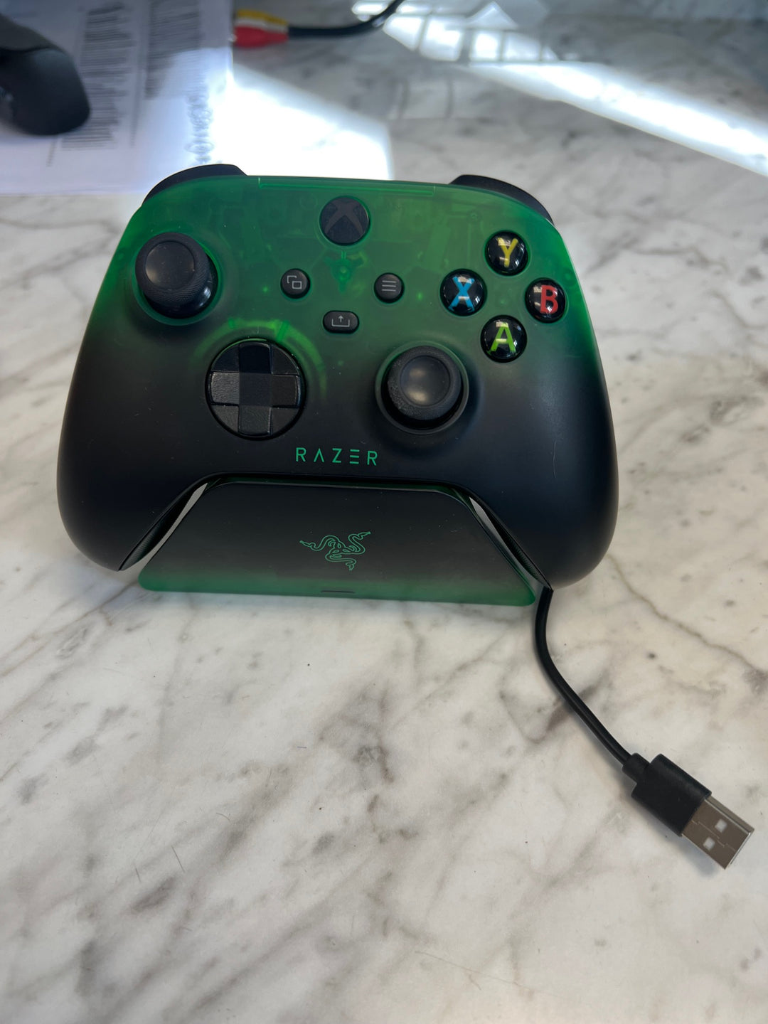 Razer Xbox Wireless Controller + Quick Charging Stand - Limited Edition (Green) U81825