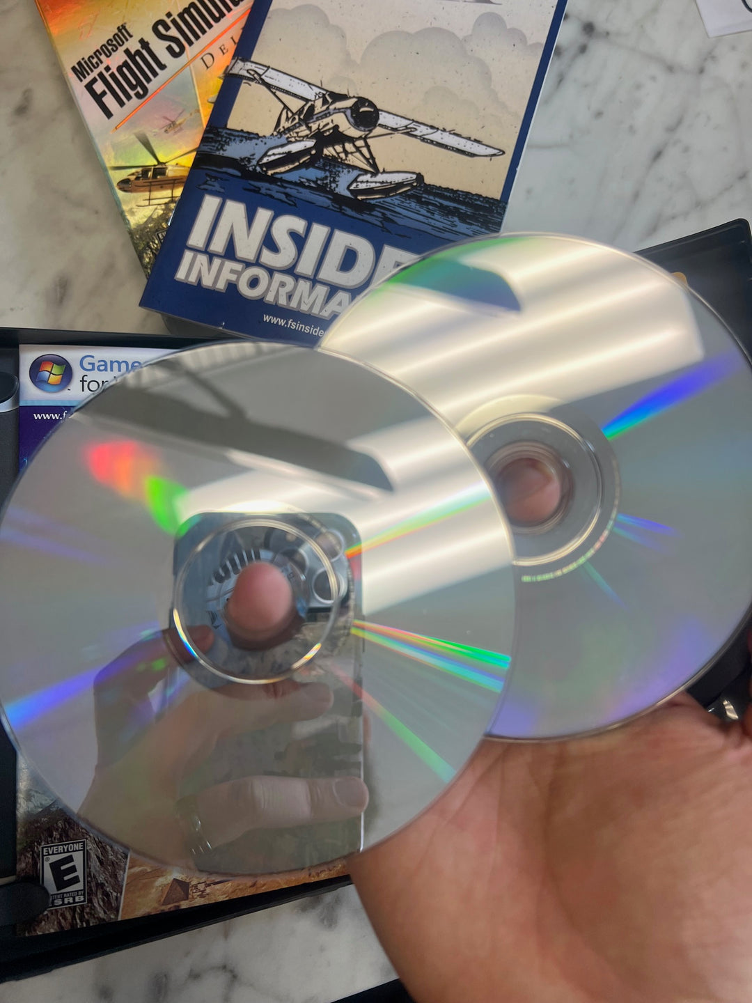 Microsoft Flight Simulator X Deluxe Edition - PC DVD Windows UP81925